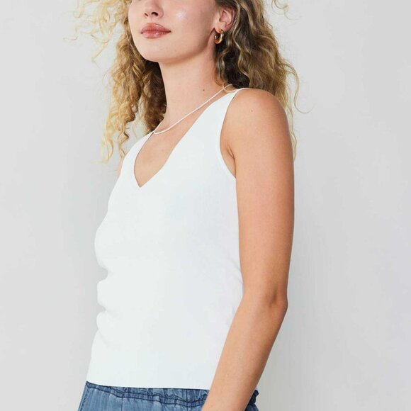 Sleeveless V-neck Sweater Top White - Current Air - Picture 2 of 3